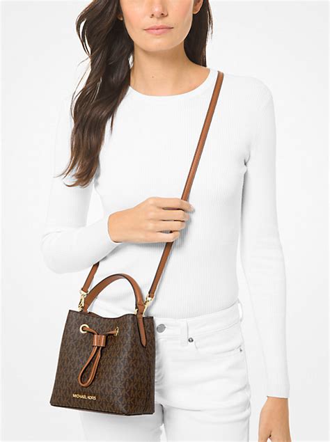 michael kors suri small logo crossbody bag|Suri Small Logo Crossbody Bag .